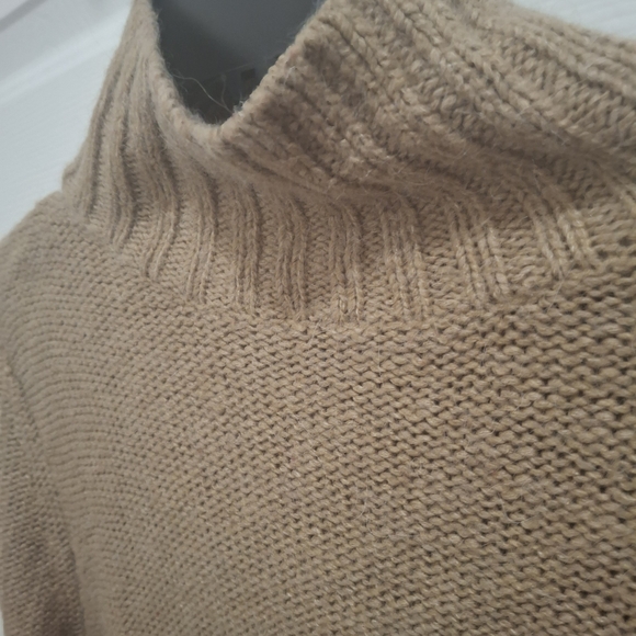 H & M Large Beige Alpaca Wool Blend Sweater - Picture 7 of 7